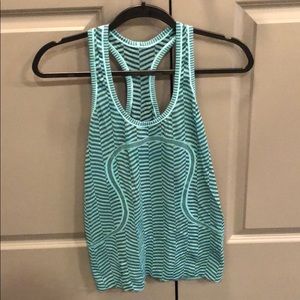 Lululemon swiftly tech racerback size 8